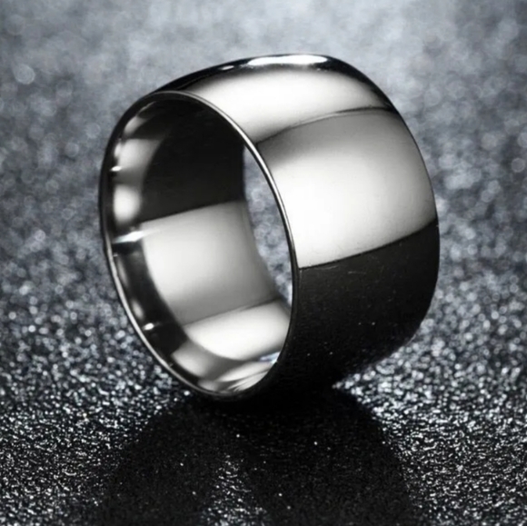💍 Wide Steel Ring - Picture 2 of 4